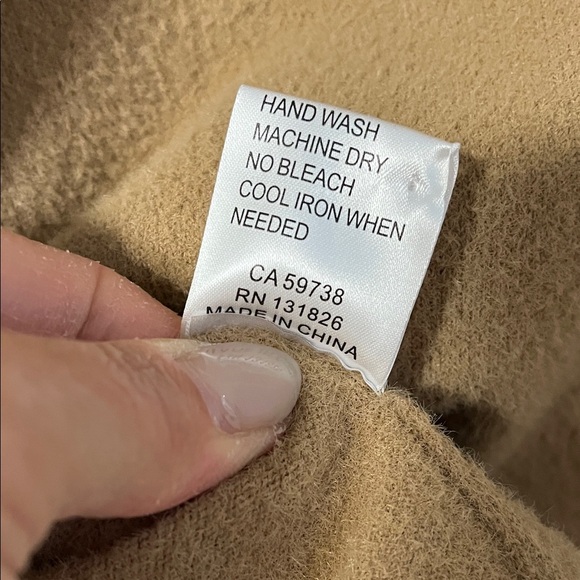 BAILEY Beige Textured Cardigan Pearl Button and Chain Detail, Size L - Picture 3 of 9